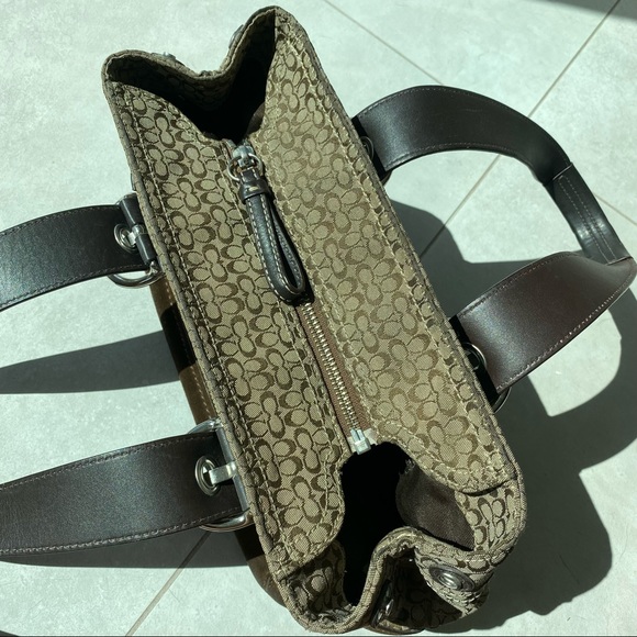 Coach Shoulder Bag - Picture 3 of 5